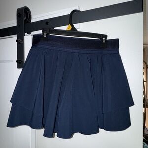 Lululemon Court Rival skort size 6 Navy